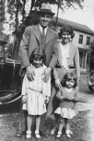 Batchelor Family c1930.jpg