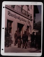 Berchtesgaden, Germany.  Berchtesgaden Hof, A Most Elaborate Vacation Inn, Is Shown To Gis Of The 101St Airborne Sivision'S 327Th Glider Infantry Regiment By Lt. Louis H. Merz Of The Bronx, New York, Who Is Acting As A Guide Through The Bavarian Alps. - Page 13