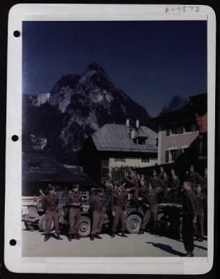 Thumbnail for ␀ > Lt. Louis Merz Points Out Interesting Sights In Berchtesgaden, Germany, To A Group Of Soldiers Of The 101St Airborne Division'S 327Th Glider Infantry Regiment.