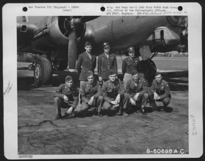 Consolidated > Lt. Castanogi And Crew Of The 305Th Bomb Group Beside The Boeing B-17 Flying Fortress.  18 April 1945, England.