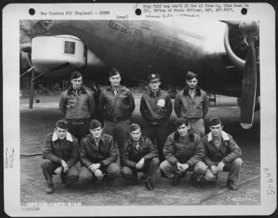 Consolidated > Crew Of The 92Nd Bomb Group Beside A Boeing B-17 "Flying Fortress" "I'Ll Get By".  England, 3 September 1944.