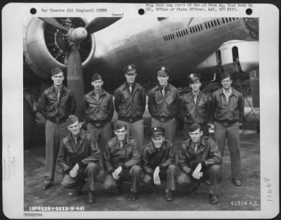 Consolidated > Lt. Clay And Crew Of The 92Nd Bomb Group Beside A Boeing B-17 Flying Fortress.  England, 2 September 1944.