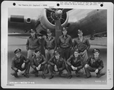 Consolidated > Lt. Dame And Crew Of The 92Nd Bomb Group Beside A Boeing B-17 Flying Fortress.  England, 23 July 1944.