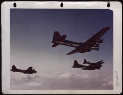 Boeing > Boeing B-17S Of The 8Th Air Force In Practice Formation Over England.
