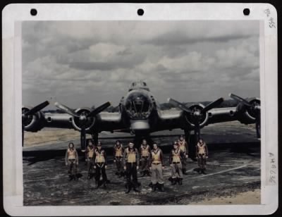 Bomber > Crew Of Boeing B-17 At A Base In England.