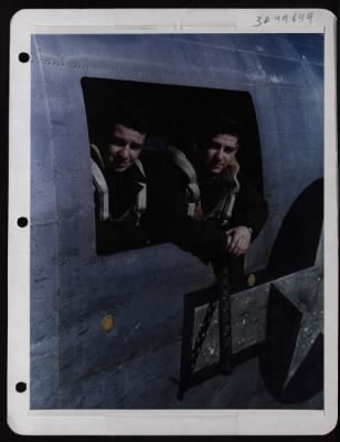 Bomber > Twin Combat Team S/Sgts John E. And Don E. Echols In Flying Togs.