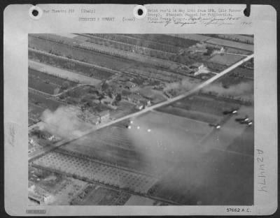 Consolidated > These Eight Rockets Whizzing From Fighters Of The Mediterranean Allied Tactical Af Have Clearly Sopotted Their Target,A  Group Of Buildings, Housing German Troops Along The British 8Th Army Front In Italy.  Mataf Fighters, Fighter-Bombers And Medium And L