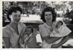 Doris Pellett with baby Bill and Marion Pellett with baby Ruthie