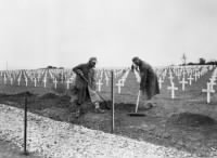 1st US Cemetery St Laurent-ser-Mer, near Omaha 28May'45 Photo P Carroll.jpg