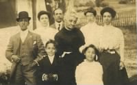 Fumia Family c 1910