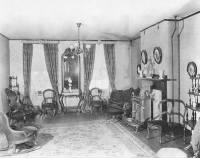 Lincoln's parlor  (Bettmann Archive)