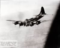 Pysonya (B-17G 42-31795) going down