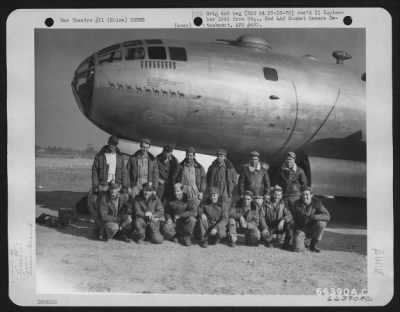 General > Air Crew And Ground Crew Of The 45Th Bomb Squadron, 40Th Bomb Group, Poses Beside A Boeing B-29 "Superfortress" At A 20Th Bomber Command Base In China, 7 December 1944.  Back Row, Left To Right: Capt. G.A. Woolsey, Pilot Of Weatherford, Texas S/Sgt. Frede