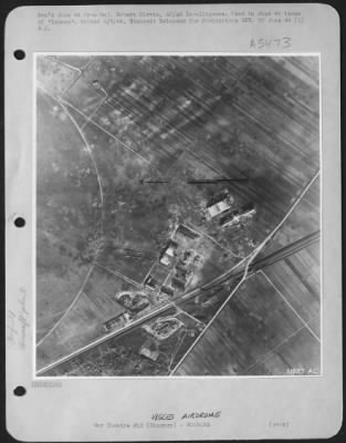 Budapest/Visces > Budapest-Vesces Airfield, and aircraft plant, Hungary damaged 13 April 44 when Consolidated B-24s destroyed 69 Aircraft on the ground and damaged (1) assembly shop, (2) hangars, (3) offices (4) workshops, (5) boiler, (6) railroad (7) administrative.