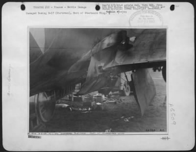 Battle Damage > Damaged Boeing B-17 (ofrtress) , Root of Starboard Wing.