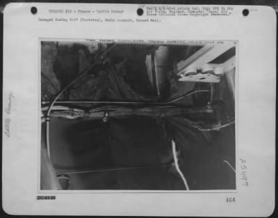 Battle Damage > Damaged Boeing B-17 (Fortress), Radio Cockpit, Burned Wall.