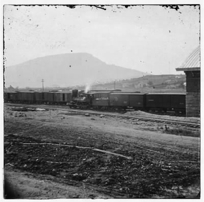 1412 - Chattanooga, Tenn. U.S. military train at depot; Lookout Mountain in background