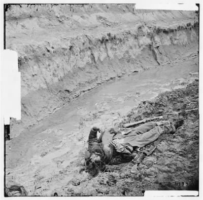 Thumbnail for 1749 - Petersburg, Virginia. Dead Confederate soldier in the trenches of Fort Mahone