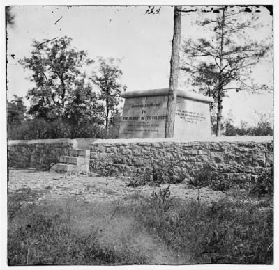 2059 - Murfreesboro, Tennessee (vicinity). Monument erected on the battlefield of Shiloh in 1863