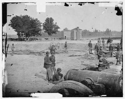2216 - Seven Pines, Va. Twin houses on battlefield, with 32-pdr. field howitzer in foreground