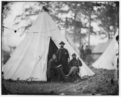 2442 - Warrenton, Va. Maj. Charles J. Whiting, Capt. James E. Harrison, and Capt. Wesley W. Owens of the 5th U.S. Cavalry