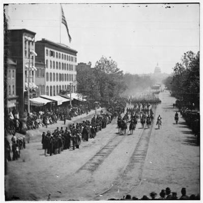 2787 - Washington, District of Columbia. The Grand Review of the Army. Units of 20th Army Corps, Army of Georgia, passing on Pennsylvania Avenue near the Treasury