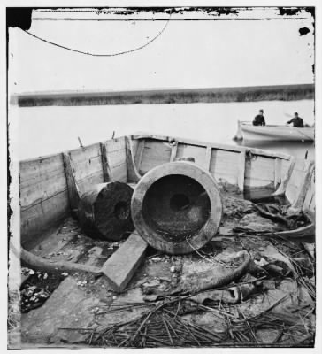 2949 - Charleston, South Carolina (vicinity). Remains of famous 'Floating Battery'