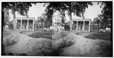 3525 - Fredericksburg, Va. Marye house, with rifle pits in front