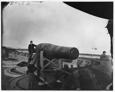 3617 - Fort Monroe, Va. The 'Lincoln Gun,' a 15-inch Rodman Columbiad