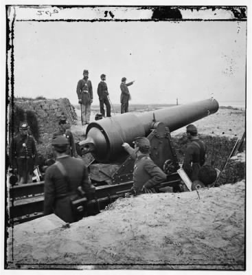 Thumbnail for 4027 - Savannah, Ga., vicinity. Federal soldiers with big gun at Fort McAllister