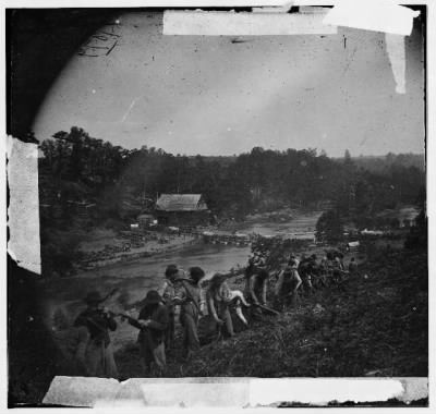 4180 - Jericho Mills, Virginia. Party of the 50th New York Engineers building a road on the south bank of the North Anna River