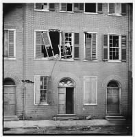 4639 - Petersburg, Virginia. Effects of shot & shell on Dunlop house on Bolingbroke street - Page 1
