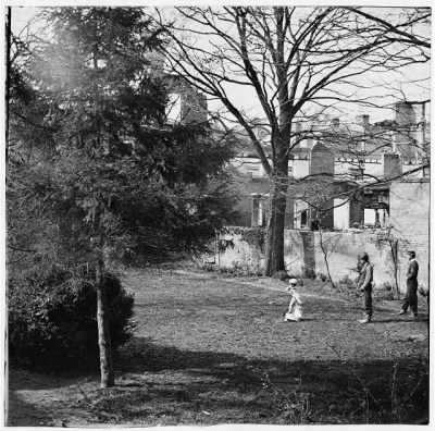 Thumbnail for 5175 - Petersburg, Virginia. View in garden in rear of Dunlop's house, Bollingbrook street