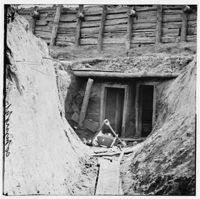 5562 - Petersburg, Va. Entrance to mine in Fort Mahone, intended to undermine Fort Sedgwick