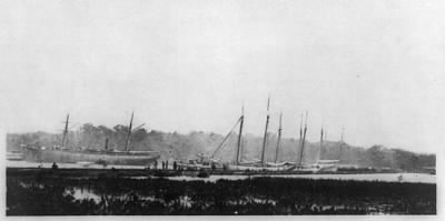 5776 - Pontoon Bridge across James River at Powhatan Point on which Army of Potomac crossed, June 1864