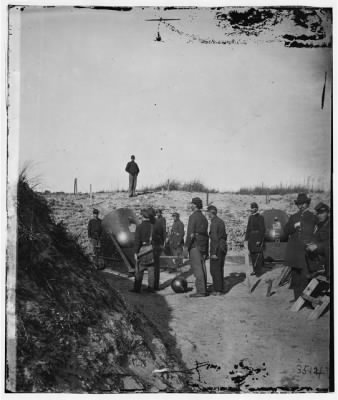 6244 - Charleston, South Carolina (vicinity). Federal mortar battery with crew on Morris Island