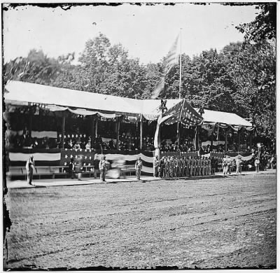 784 - Washington, District of Columbia. The grand review of the Army. Presidential reviewing stand with guests and guard