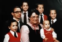 Warren & Stephanie Taylor Family 1986.jpg