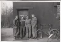 Mac, Doc, Jim Potts, Daddy 1944.jpg