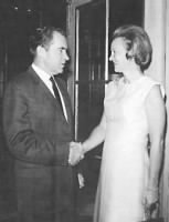 Katharine Graham with Richard Nixon.gif