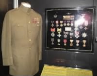 Uniform and medals of Billy Mitchell.jpg