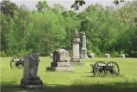 Monuments in Vinniard Field Chickamauga.jpg