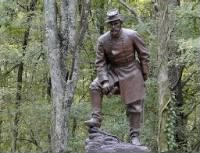 Patrick Ronayne Cleburne statue.jpg