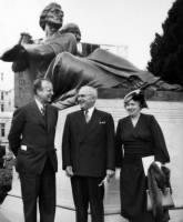 Archie with President and Mrs Truman.jpg