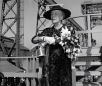 640px-Alice_Roosevelt_Christens_Sub_TR.jpg