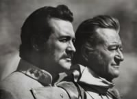 Rock_Hudson-John_Wayne_in_The_Undefeated.jpg