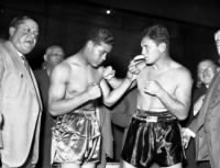 Joe Louis, left, poses with boxer Jim Braddock.jpg