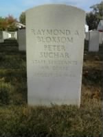Raymond Arthur Bloxsom Sr. tombstone, New Albany National Cemtery, Indiana.jpg