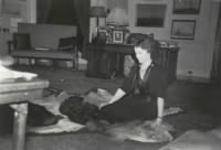 Daisy Suckley plays with Fala in FDR’s White House Study, December 20, 1941.jpg