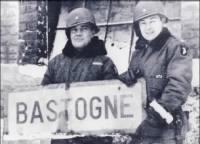 Anthony_C._McAuliffe,_left,_and_then-Col._Harry_W.O._Kinnard_II_at_Bastogne.jpg
